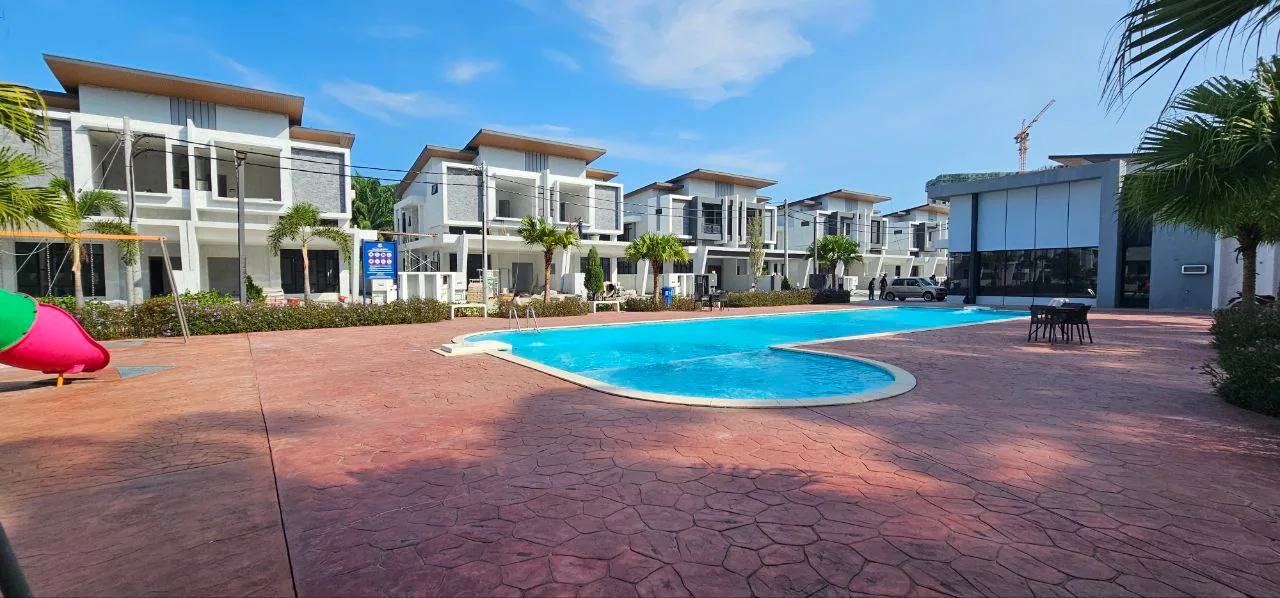 Diamond Pavilion swimming pool inside the gated community