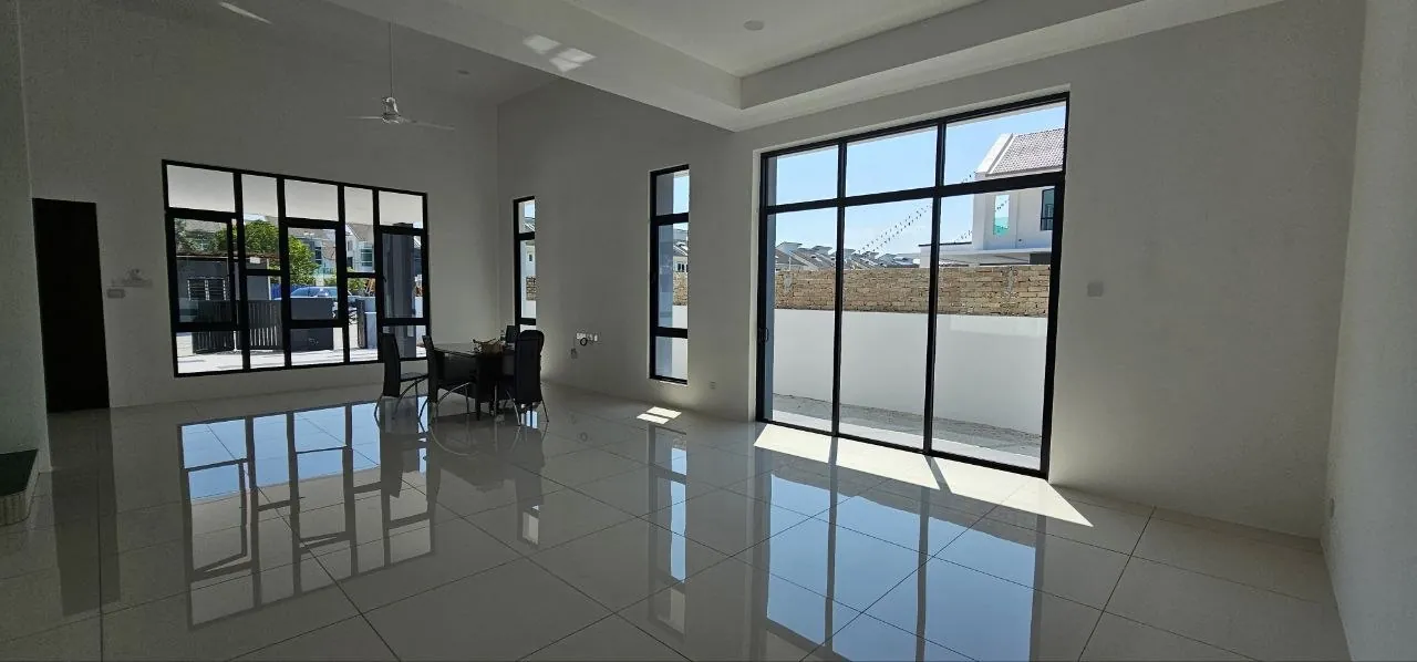 Pinggiran Pengkalan Bayu ground floor living area with full-height windows